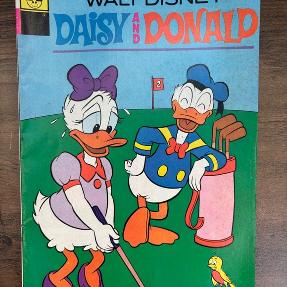 VINTAGE Walt Disney Whitman COMIC BOOKS Chip N Dale , PLUTO, Donald Duck & Daisy - Picture 5 of 9